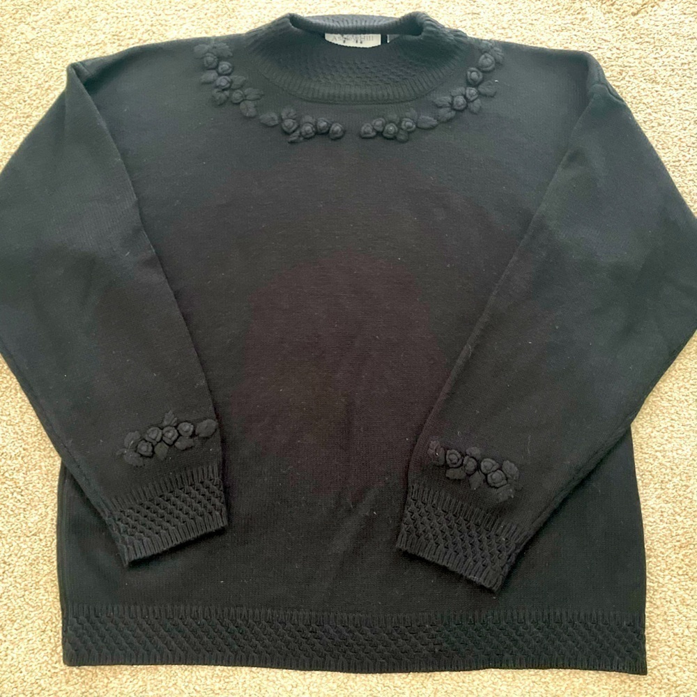 Black Mock Turtleneck Sweater Flower‎ Embellishments Ashley Hill Size L Office